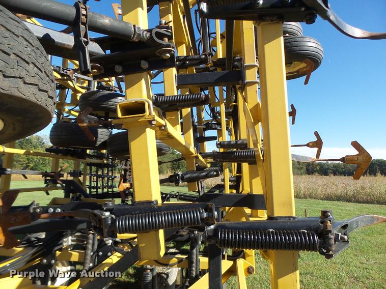 image for item K5671 Landoll 9800 field cultivator