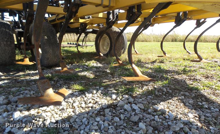 image for item K5671 Landoll 9800 field cultivator