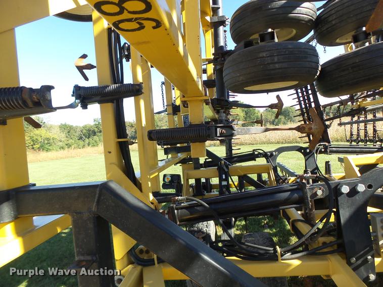 image for item K5671 Landoll 9800 field cultivator