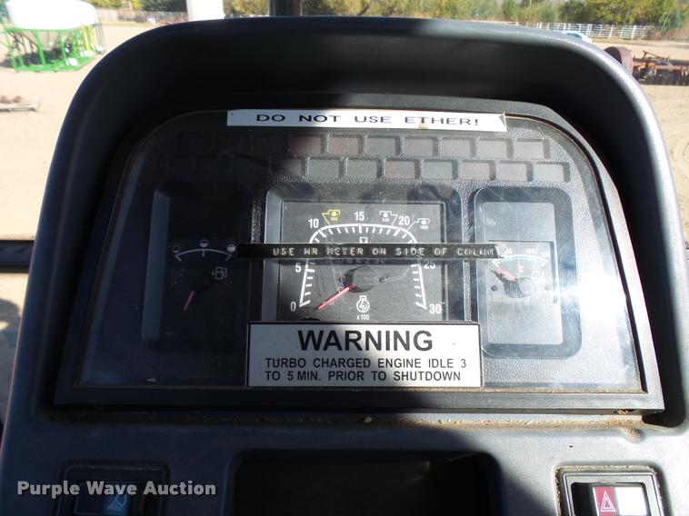 image for item L3353 1999 New Holland TS100 tractor