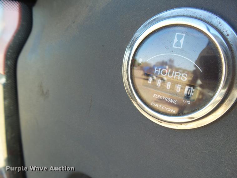 image for item L3353 1999 New Holland TS100 tractor