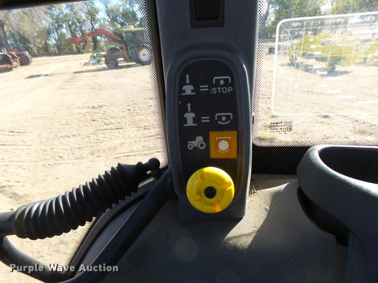 image for item L3353 1999 New Holland TS100 tractor