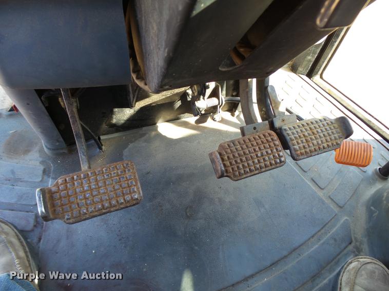 image for item L3353 1999 New Holland TS100 tractor