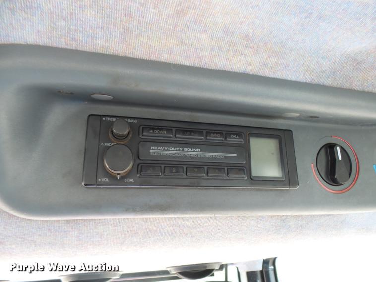 image for item L3353 1999 New Holland TS100 tractor