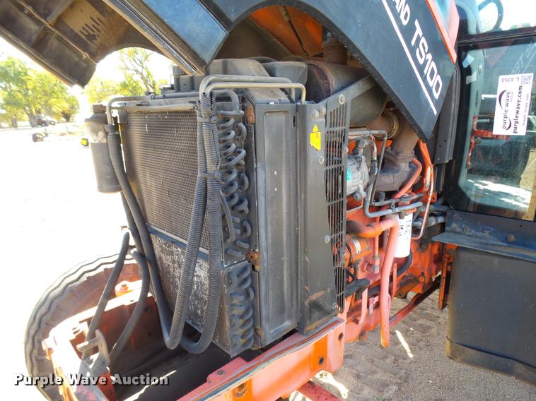 image for item L3353 1999 New Holland TS100 tractor