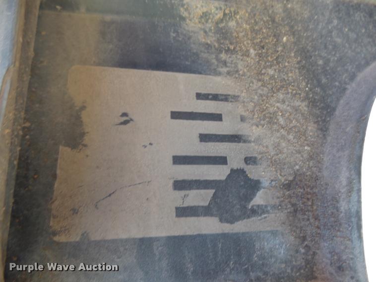 image for item L3353 1999 New Holland TS100 tractor