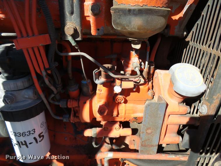 image for item L3353 1999 New Holland TS100 tractor