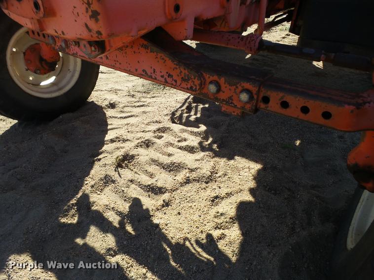 image for item L3353 1999 New Holland TS100 tractor