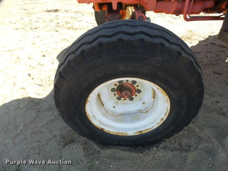 image for item L3353 1999 New Holland TS100 tractor