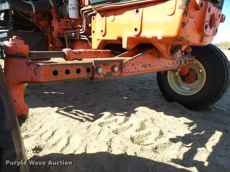 image for item L3353 1999 New Holland TS100 tractor