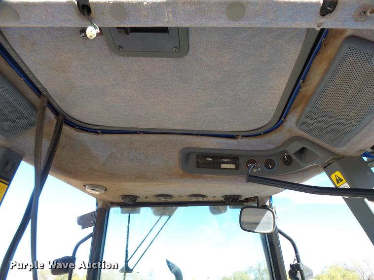 image for item L3355 2002 New Holland TS100 tractor