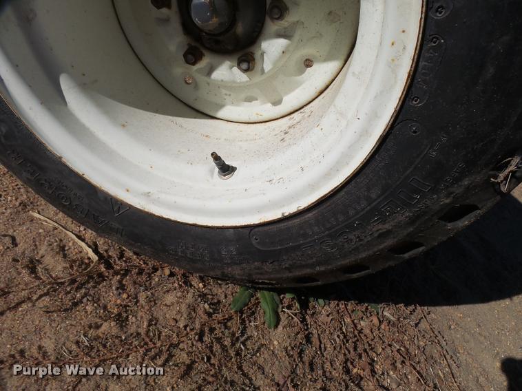 image for item L3355 2002 New Holland TS100 tractor