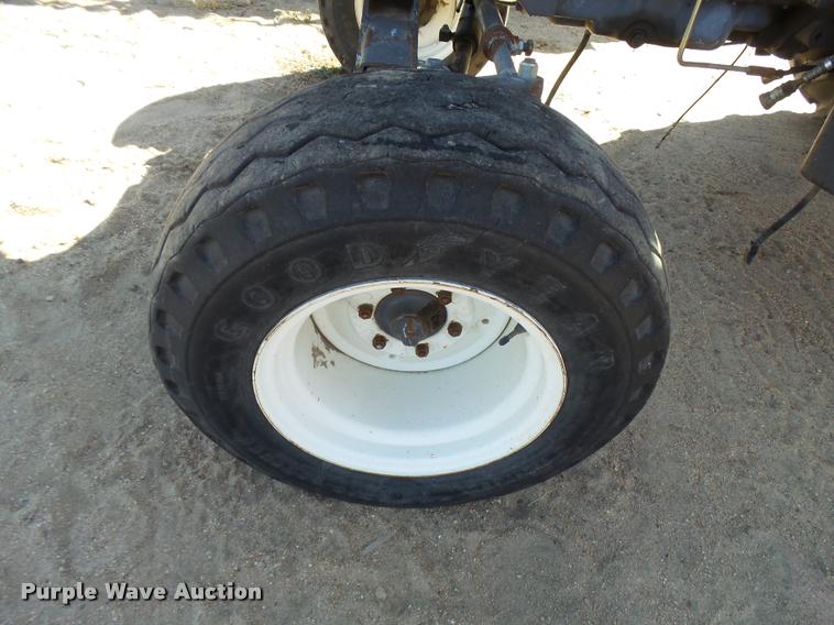 image for item L3355 2002 New Holland TS100 tractor