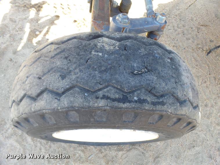 image for item L3355 2002 New Holland TS100 tractor