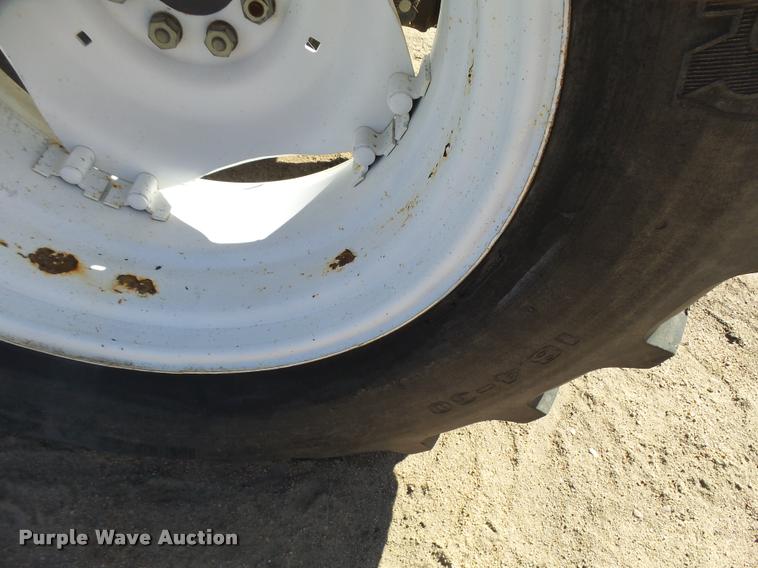 image for item L3355 2002 New Holland TS100 tractor