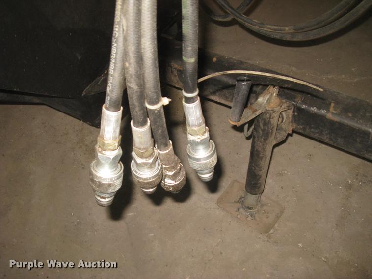 image for item L3898 DewEze Rotoslicer bale processor