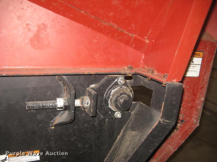 image for item L3898 DewEze Rotoslicer bale processor