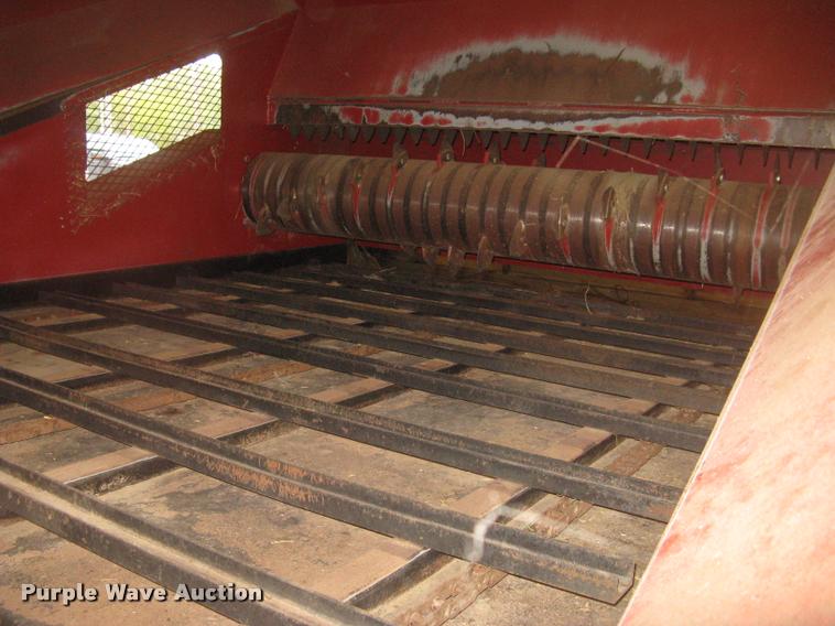 image for item L3898 DewEze Rotoslicer bale processor