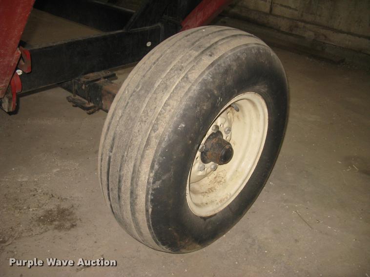 image for item L3898 DewEze Rotoslicer bale processor