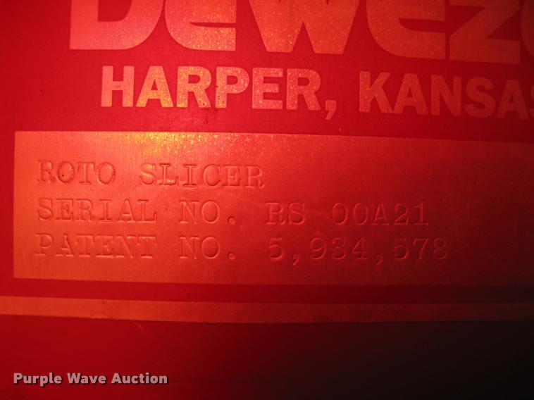 image for item L3898 DewEze Rotoslicer bale processor