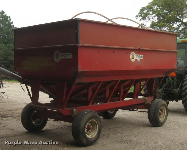 image for item L3899 Unverferth 375 grain wagon