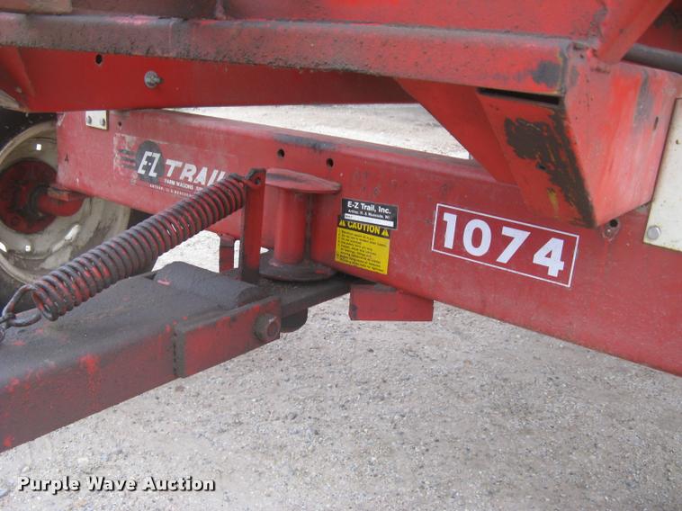 image for item L3899 Unverferth 375 grain wagon