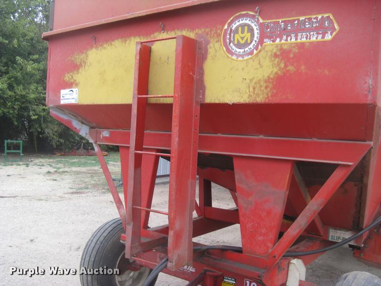 image for item L3899 Unverferth 375 grain wagon