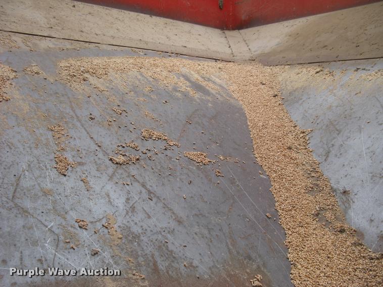 image for item L3899 Unverferth 375 grain wagon