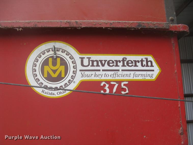 image for item L3899 Unverferth 375 grain wagon