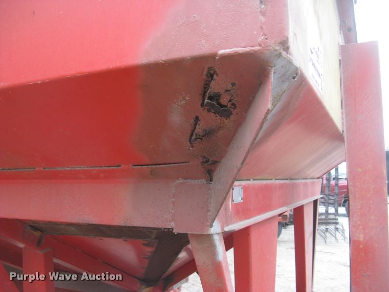 image for item L3899 Unverferth 375 grain wagon