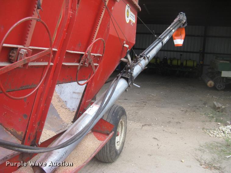 image for item L3899 Unverferth 375 grain wagon