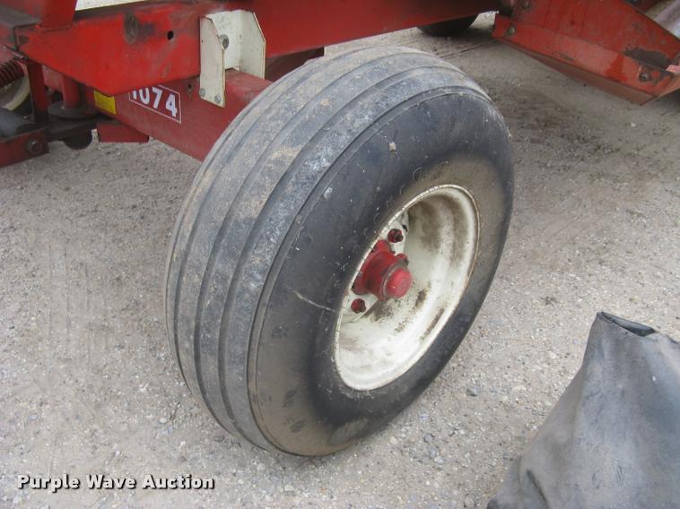 image for item L3899 Unverferth 375 grain wagon