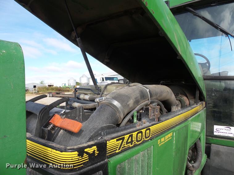 image for item L4371 1994 John Deere 7400 MFWD tractor