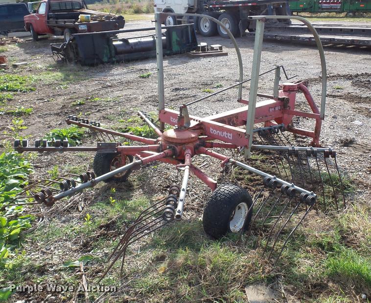 image for item L4372 Tonutti RW90-9 hay rake