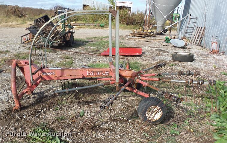 image for item L4372 Tonutti RW90-9 hay rake