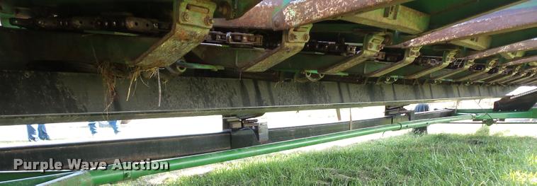 image for item L4374 John Deere 1243 corn head