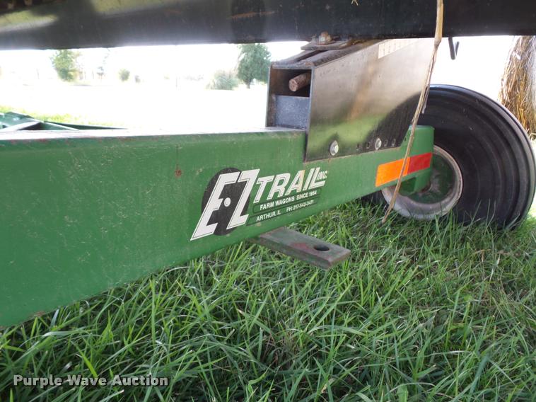 image for item L4374 John Deere 1243 corn head