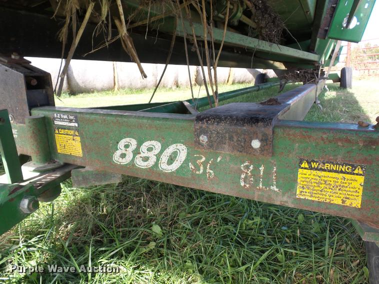 image for item L4374 John Deere 1243 corn head
