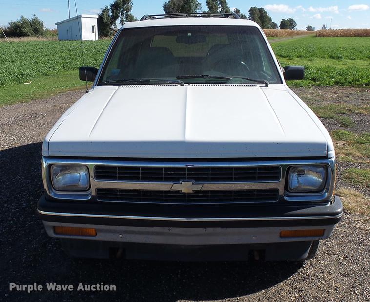 image for item AL9091 1993 Chevrolet S10 Blazer LT SUV