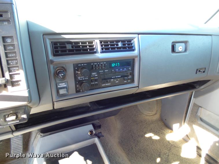 image for item AL9091 1993 Chevrolet S10 Blazer LT SUV