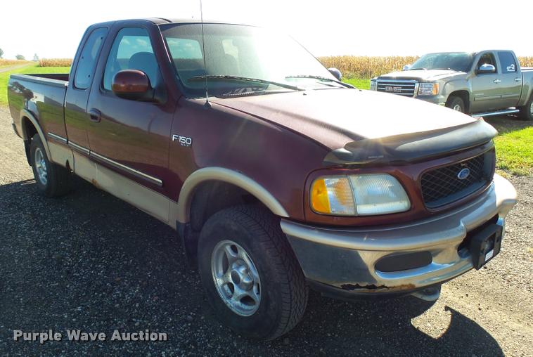 image for item AL9092 1997 Ford F150 SuperCab pickup truck