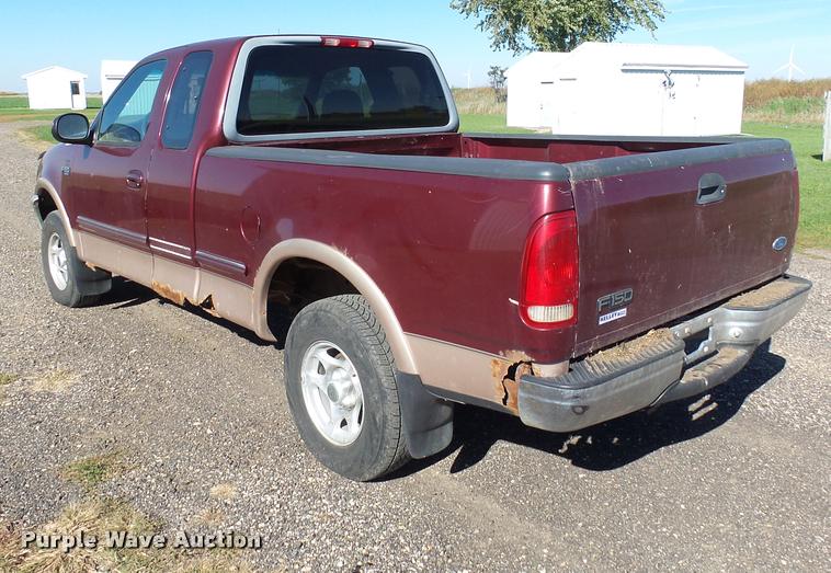 image for item AL9092 1997 Ford F150 SuperCab pickup truck