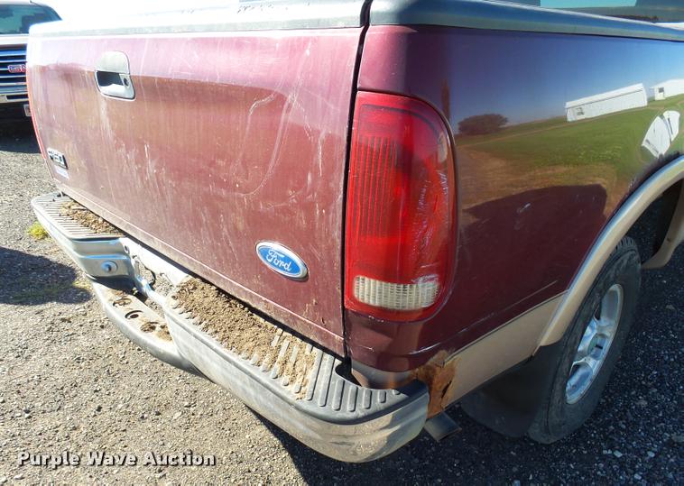 image for item AL9092 1997 Ford F150 SuperCab pickup truck