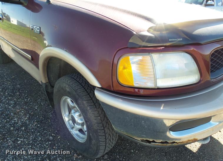 image for item AL9092 1997 Ford F150 SuperCab pickup truck