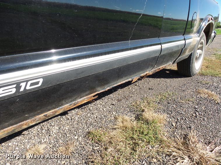 image for item AL9095 1996 Chevrolet S10 Ext. Cab pickup truck