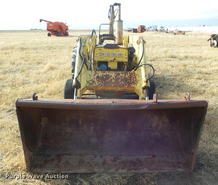 image for item AP9611 Ford 450 backhoe