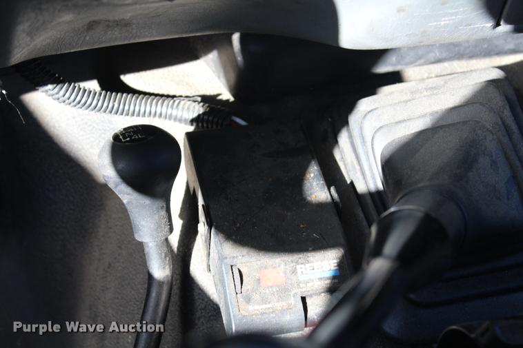 image for item AQ9522 2002 Ford F350 Super Duty Crew Cab pickup truck