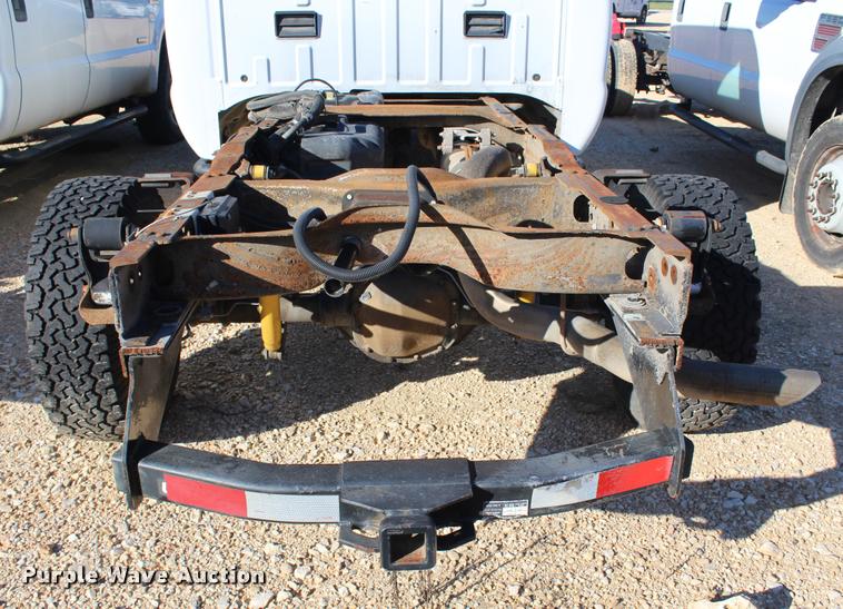 image for item AQ9522 2002 Ford F350 Super Duty Crew Cab pickup truck