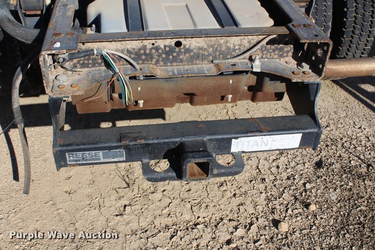 image for item AQ9523 2004 Ford F550 truck cab and chassis
