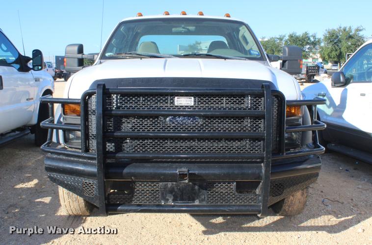 image for item AQ9524 2008 Ford F550 Crew Cab truck cab and chassis